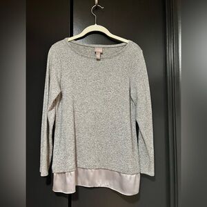 Chico's Heather Gray Long Sleeve Top with Satin Trim